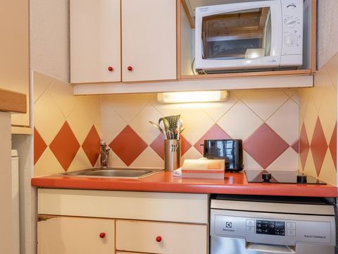 STUDIO 6 personnes - (max 4 adultes) - 1 coin nuit + 1 mezzanine - vue montagne