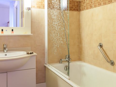 STUDIO 6 personnes - 1 coin nuit