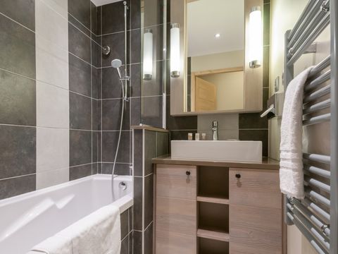 APPARTEMENT 6 personnes - 2 CHAMBRES - BALCON 