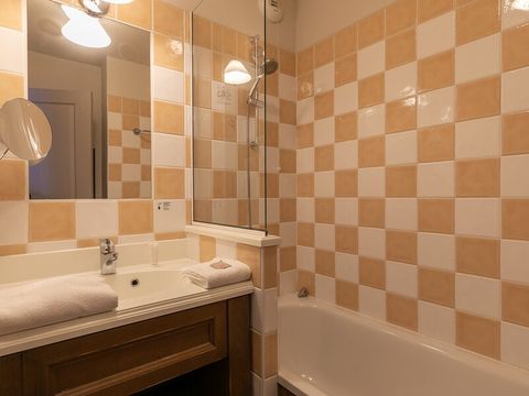 APPARTEMENT 4 personnes - 1 chambre - Vue sur la montagne