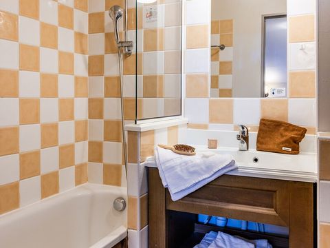 APPARTEMENT 7 personnes - (max 6 adultes) Standard