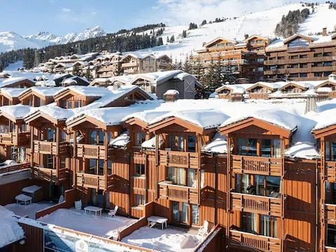 Pierre & Vacances Premium Résidence Les Chalets du Forum - Camping Savoie