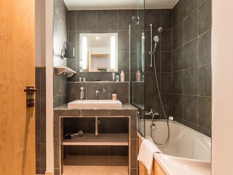 APPARTEMENT 5 personnes - (max 4 adultes) Standard