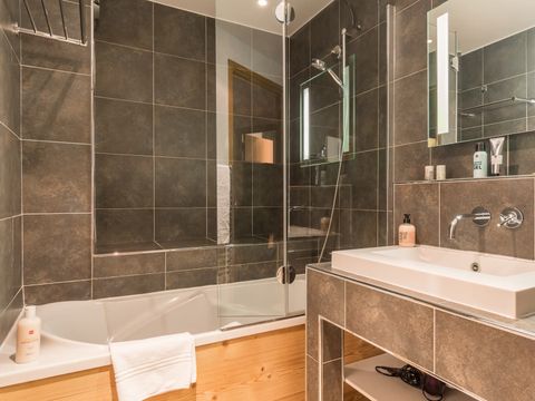 APPARTEMENT 6 personnes - (max 4 adultes) Standard