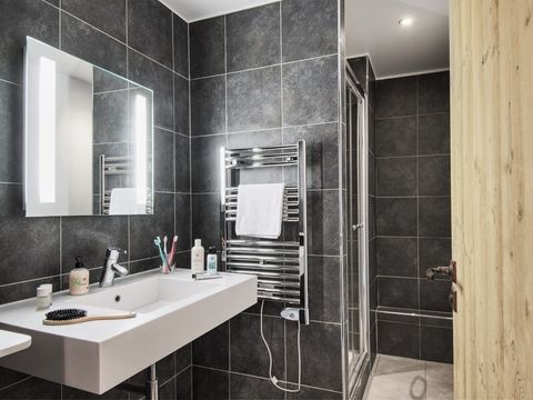 APPARTEMENT 10 personnes - (max 9 adultes) Supérieur
