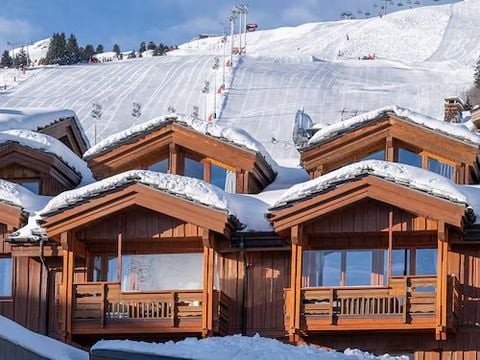 Pierre & Vacances Premium Résidence Les Chalets du Forum - Camping Savoie - Image N°2