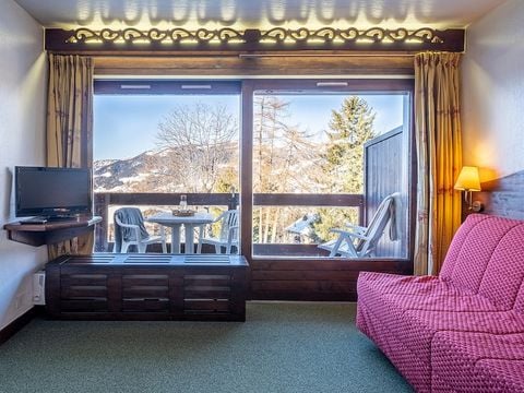 Studio 4 personnes - 1 coin - Nuit - Balcon ou rez de jardin
