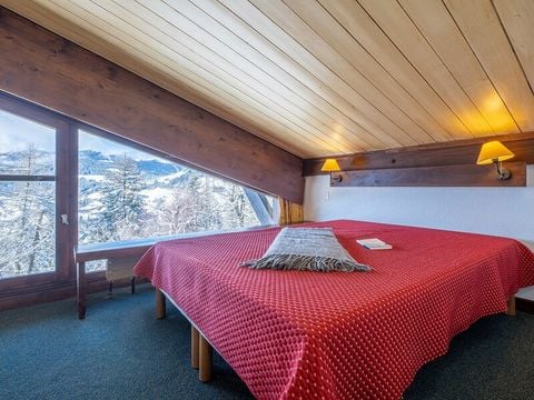 Appartement 8 personnes - 1 chambre - 1 coin - Nuit - Duplex