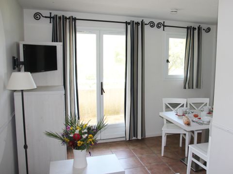APPARTEMENT 6 personnes - G/221_2 PIECES CABINE 6 PERSONNES