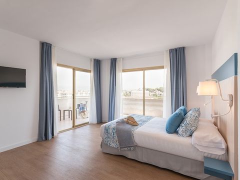 Chambre 4 personnes - Chambre d'hôtel Standard C4 3+1