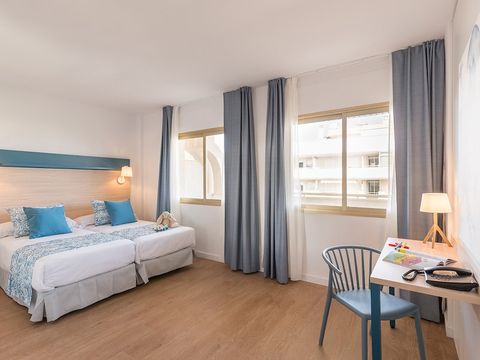 Chambre 4 personnes - Chambre d'hôtel Standard C4 3+1