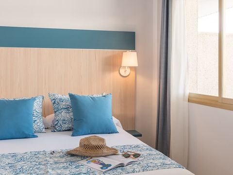 Chambre 2 personnes - Chambre d'hôtel standard C2