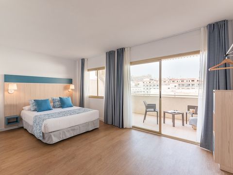Chambre 2 personnes - Chambre d'hôtel standard C2