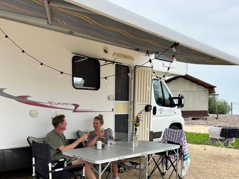 Emplacement - Confort en camping-car