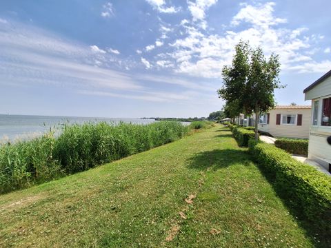 Emplacement - Le confort au bord de l'eau