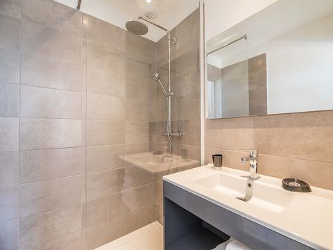 MAISON 8 personnes - 4 chambres - Climatisation - Piscine privée de 4m - Terrasse