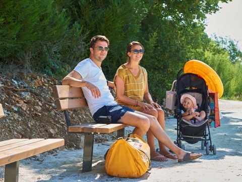 VILLA 8 personnes - Villa 6p. 2 bat. piscine supérieure