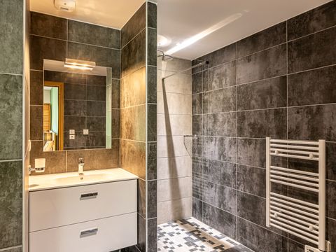 APPARTEMENT 5 personnes