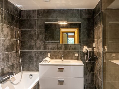 APPARTEMENT 6 personnes