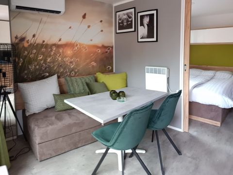 HÉBERGEMENT INSOLITE 2 personnes - Petite maison 2
