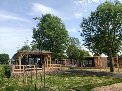 HÉBERGEMENT INSOLITE 2 personnes - Petite maison 2