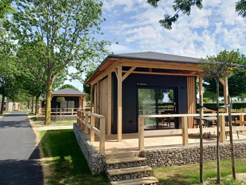 HÉBERGEMENT INSOLITE 2 personnes - Petite maison 2