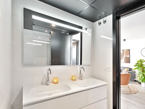 Appartement 4 personnes - loft avec solarium/terrasse et vue sur la mer