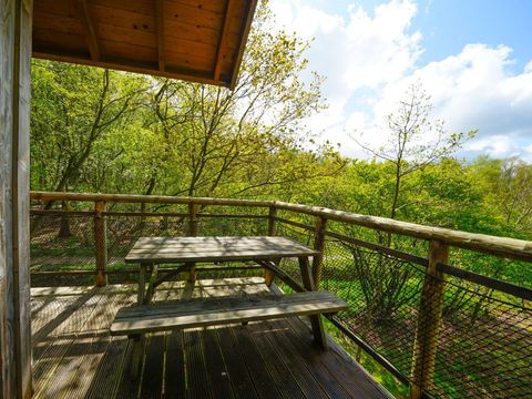 HÉBERGEMENT INSOLITE 6 personnes - Maison dans les arbres XXL Bain à remous