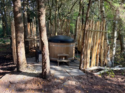 Hébergement 6 personnes - Maison dans les arbres XXL Bain à remous