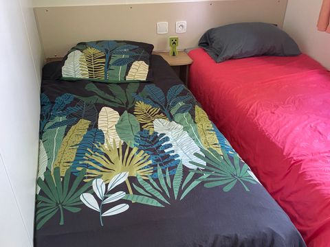 MOBILHOME 14 personnes - 2 Mobil-homes côte à côte - Petit Déjeuner + draps inclus + 4 funpass adultes et 6funpass enfants inclus