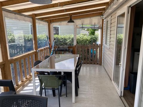 MOBILHOME 14 personnes - 2 Mobil-homes côte à côte - Petit Déjeuner + draps inclus + 4 funpass adultes et 6funpass enfants inclus