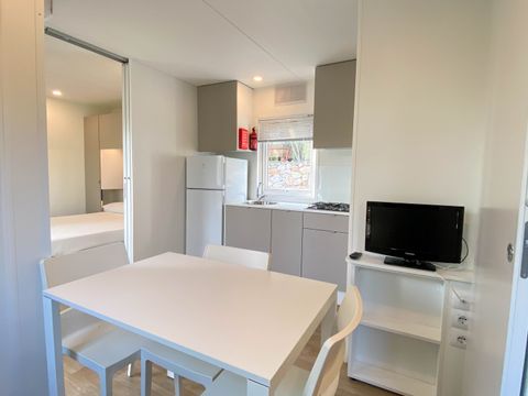 MOBILHOME 4 personnes - Charme