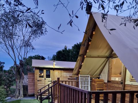 Tente en toile et en bois 4 personnes - Safari Lodge