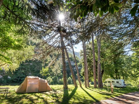 Camping Le Site de Castelbouc - Camping Lozere - Image N°7