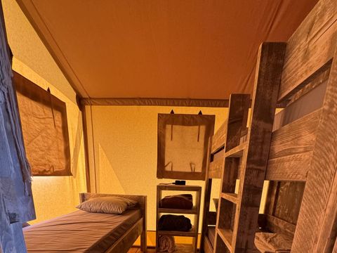 HÉBERGEMENT INSOLITE 5 personnes - Tente Safari Lodge (40 m² - 2 ch.)