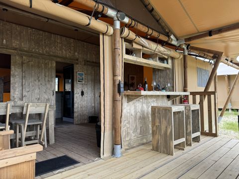 HÉBERGEMENT INSOLITE 5 personnes - Tente Safari Lodge (40 m² - 2 ch.)