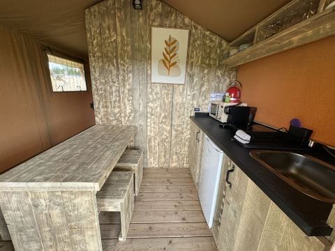 HÉBERGEMENT INSOLITE 4 personnes - Tente Safari Lodge (21 m2 - 2 ch.)