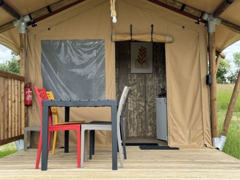 HÉBERGEMENT INSOLITE 4 personnes - Tente Safari Lodge (21 m2 - 2 ch.)
