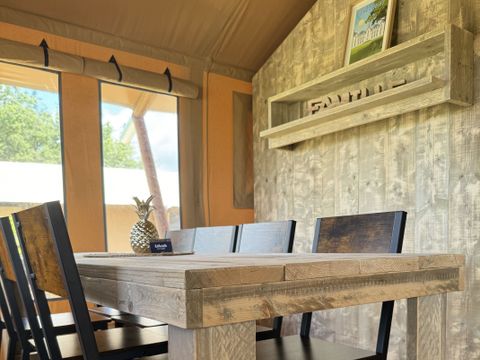 HÉBERGEMENT INSOLITE 7 personnes - Tente Safari Lodge (38 m² - 3 ch.)