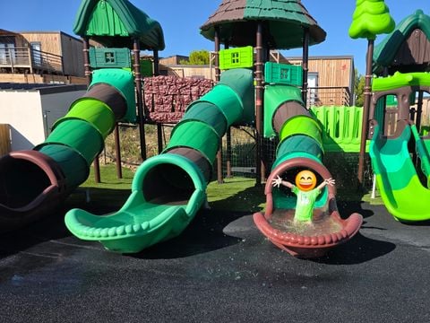 Camping Les Lodges du Lagon - Camping Gard