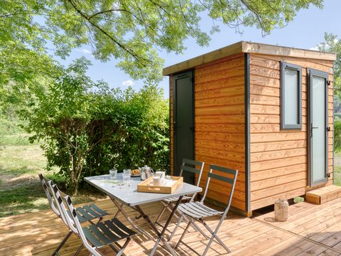 HÉBERGEMENT INSOLITE 4 personnes - Tiny House 2 chambres + Slow Box avec vue sur la rivière 4 pers.