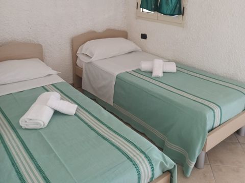 BUNGALOW 4 personnes - Mono