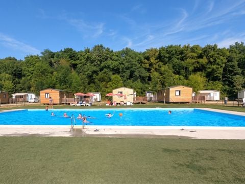 Village des Bons-Hommes au Pré Cathare - Camping Ariège