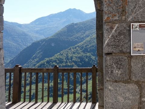 Village des Bons-Hommes au Pré Cathare - Camping Ariège - Afbeelding N°34