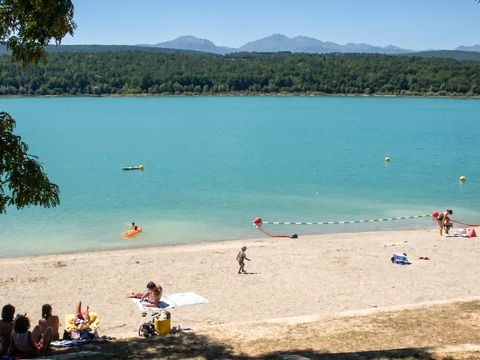 Village des Bons-Hommes au Pré Cathare - Camping Ariège - Afbeelding N°30