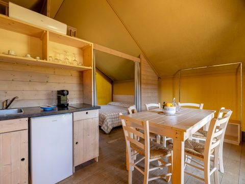 Tente en toile et en bois 2 personnes - Tente Safari Glamping