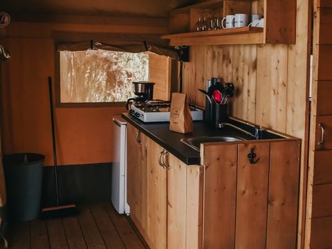 TENTE TOILE ET BOIS 4 personnes - Camping Luna del Monte - Tente Safari 4 personnes avec sanitaires