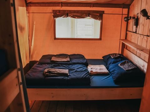 TENTE TOILE ET BOIS 4 personnes - Camping Luna del Monte - Tente Safari 4 personnes avec sanitaires