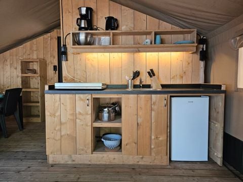 TENTE TOILE ET BOIS 6 personnes - Camping Luna del Monte - Tente safari 6 personnes avec sanitaires