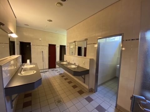 HÉBERGEMENT INSOLITE 4 personnes - Refuge pour randonneurs 2+2